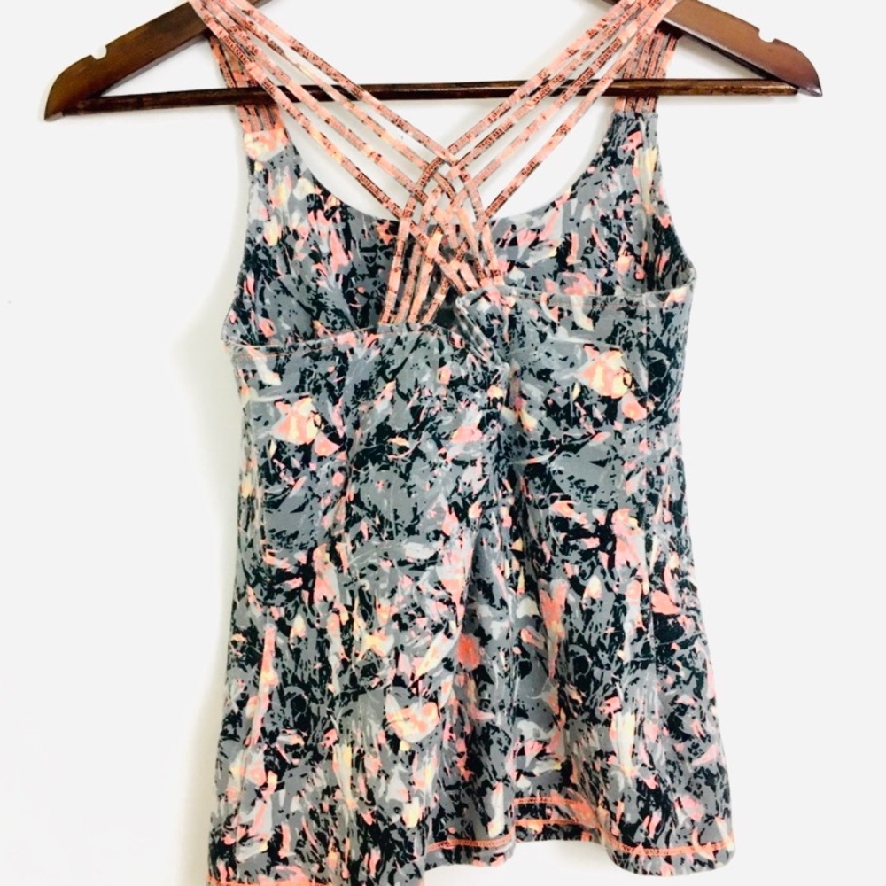 Calvin Klein Performance Quick Dry Criss Cross Top - Picture 2 of 4